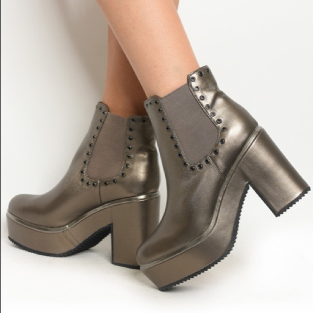 Pewter platform chunky pull-on boots - Picture 2 of 5